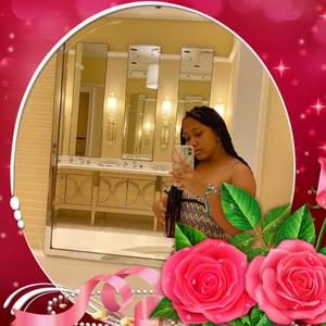 Meet your Posher, Daniela